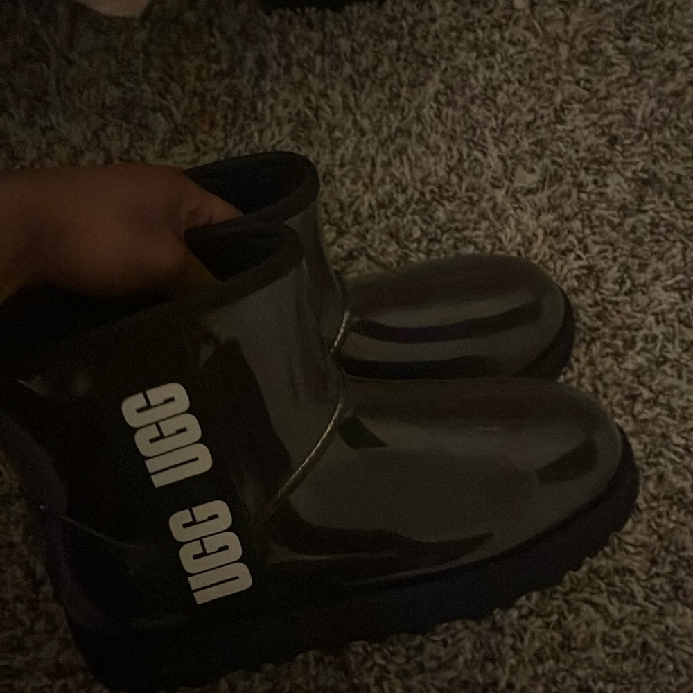 cute black ugg rain boots, brand new..